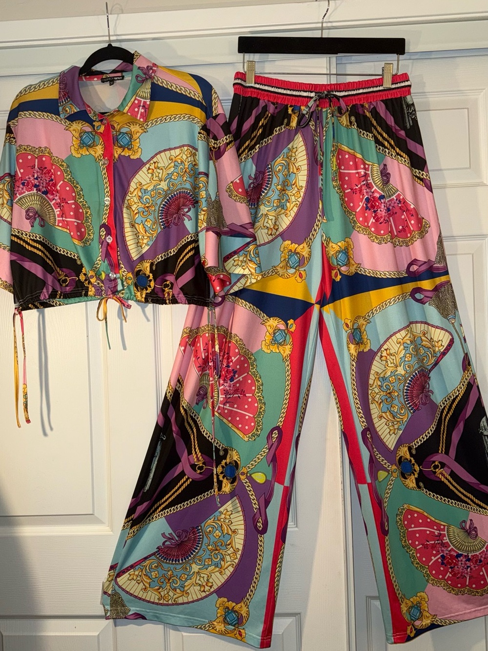 Plus Size Colorful Scarf Print Two-Piece Set - Crop Shirt & Wide Leg Pants